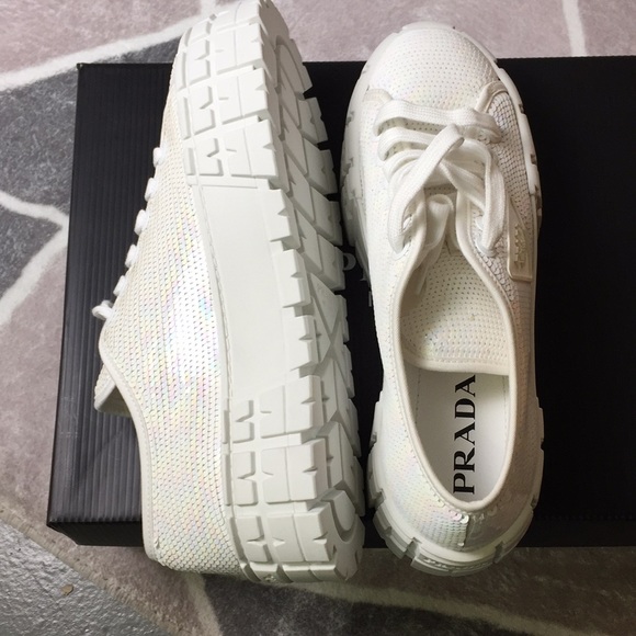 Prada shoes size 40 - Picture 4 of 5